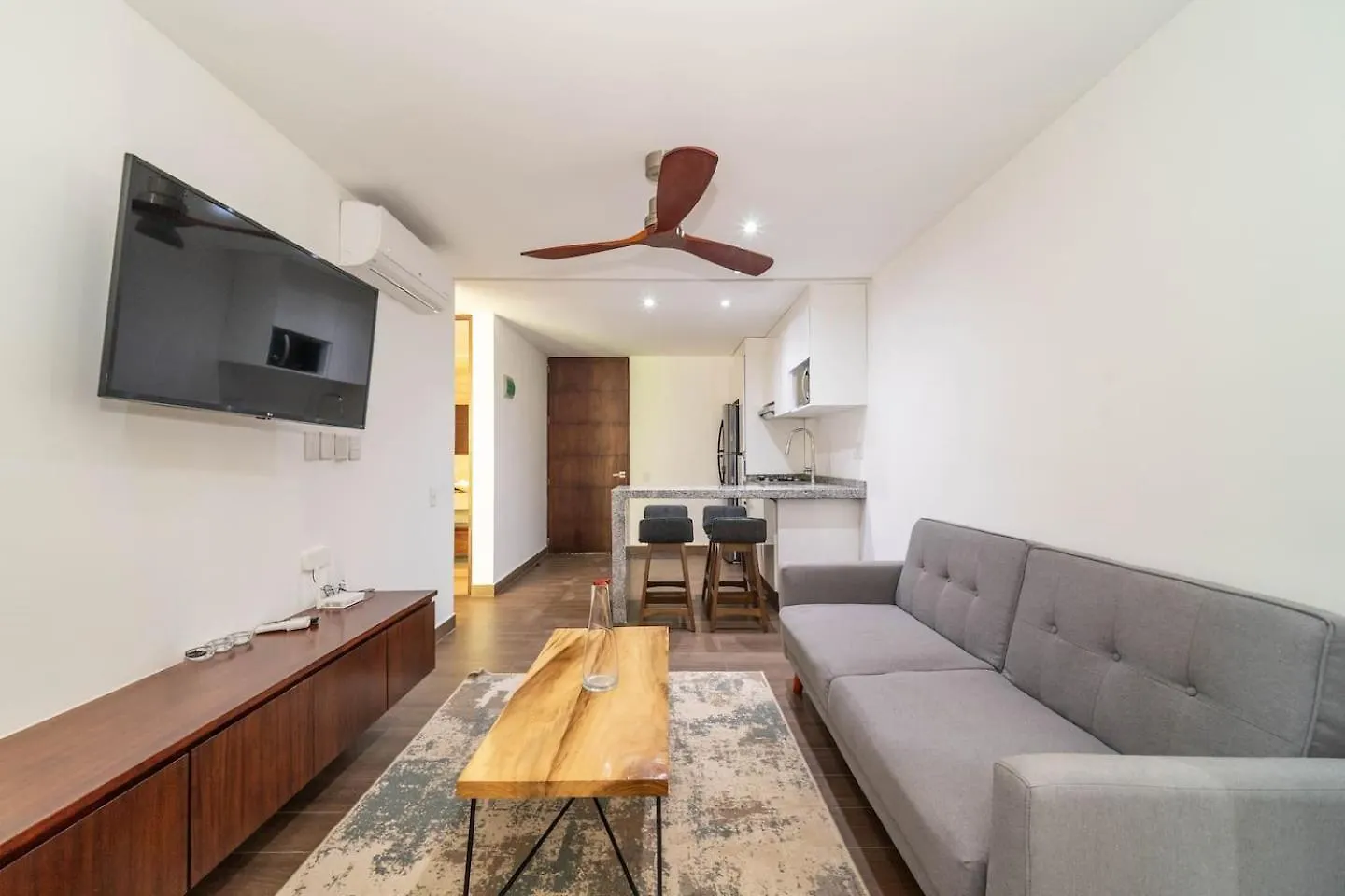 1 Bd Luxury Suite With Balcony In Trendy La Veleta Tulum