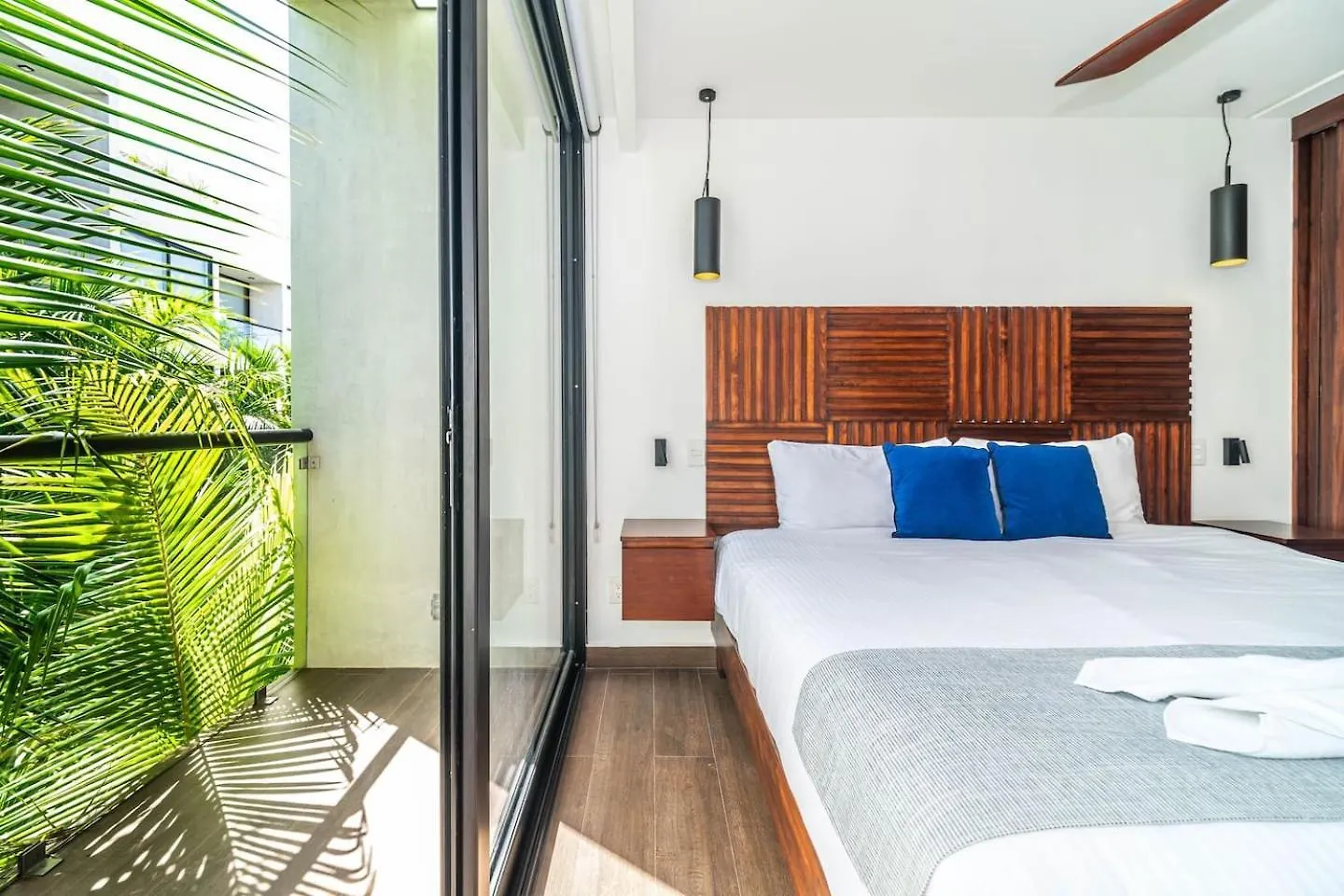 1 Bd Luxury Suite With Balcony In Trendy La Veleta Tulum