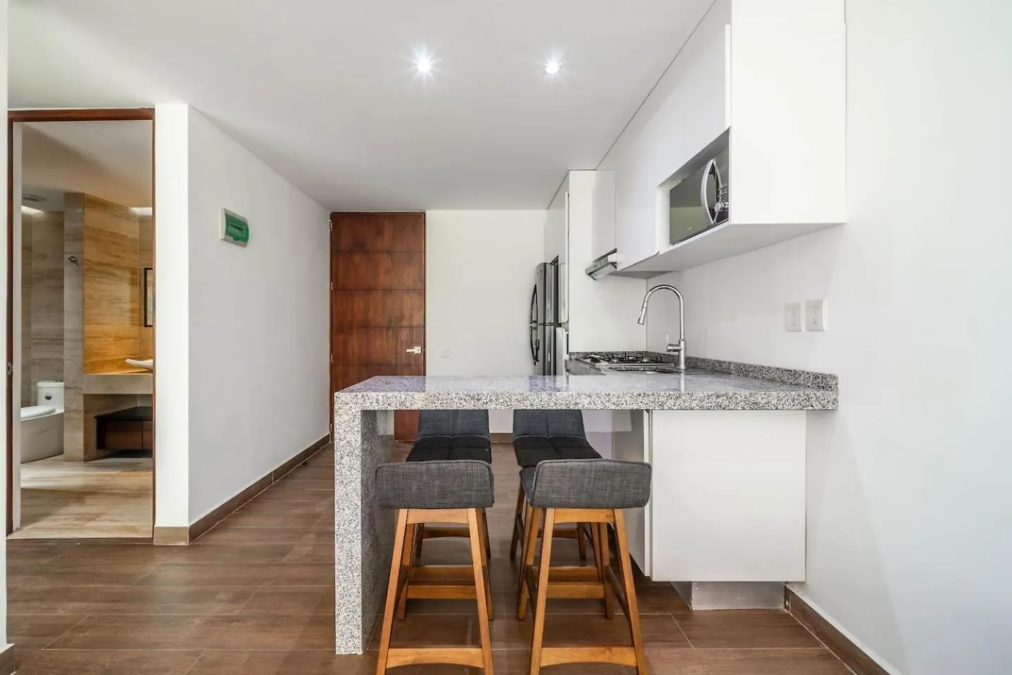 1 Bd Luxury Suite With Balcony In Trendy La Veleta Tulum