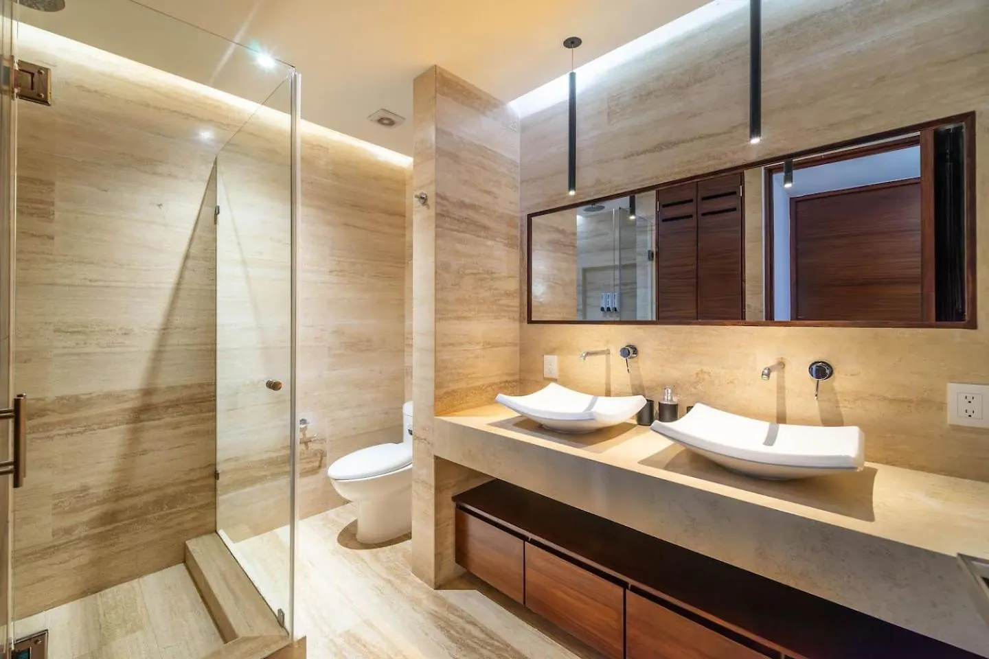 1 Bd Luxury Suite With Balcony In Trendy La Veleta Tulum